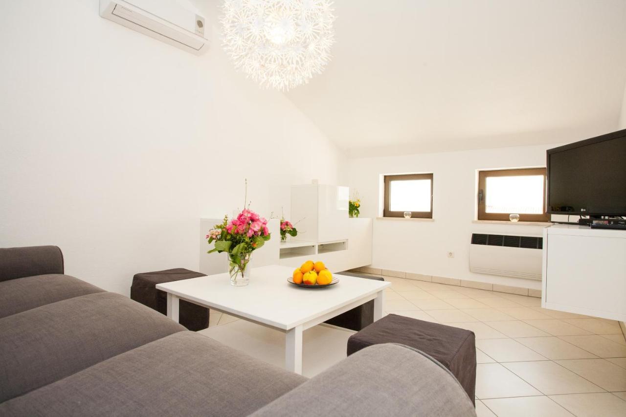 Apartments Dino Krk Town Εξωτερικό φωτογραφία