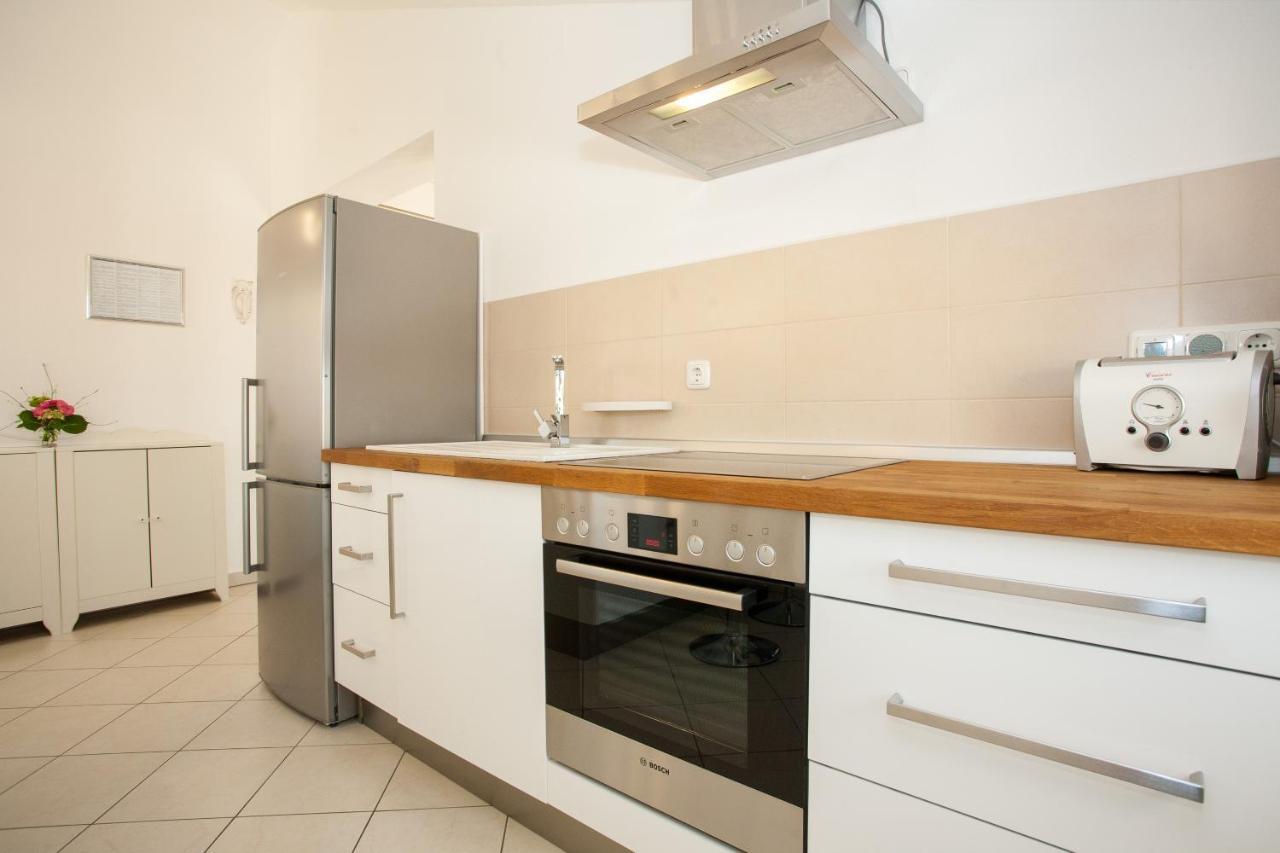 Apartments Dino Krk Town Εξωτερικό φωτογραφία